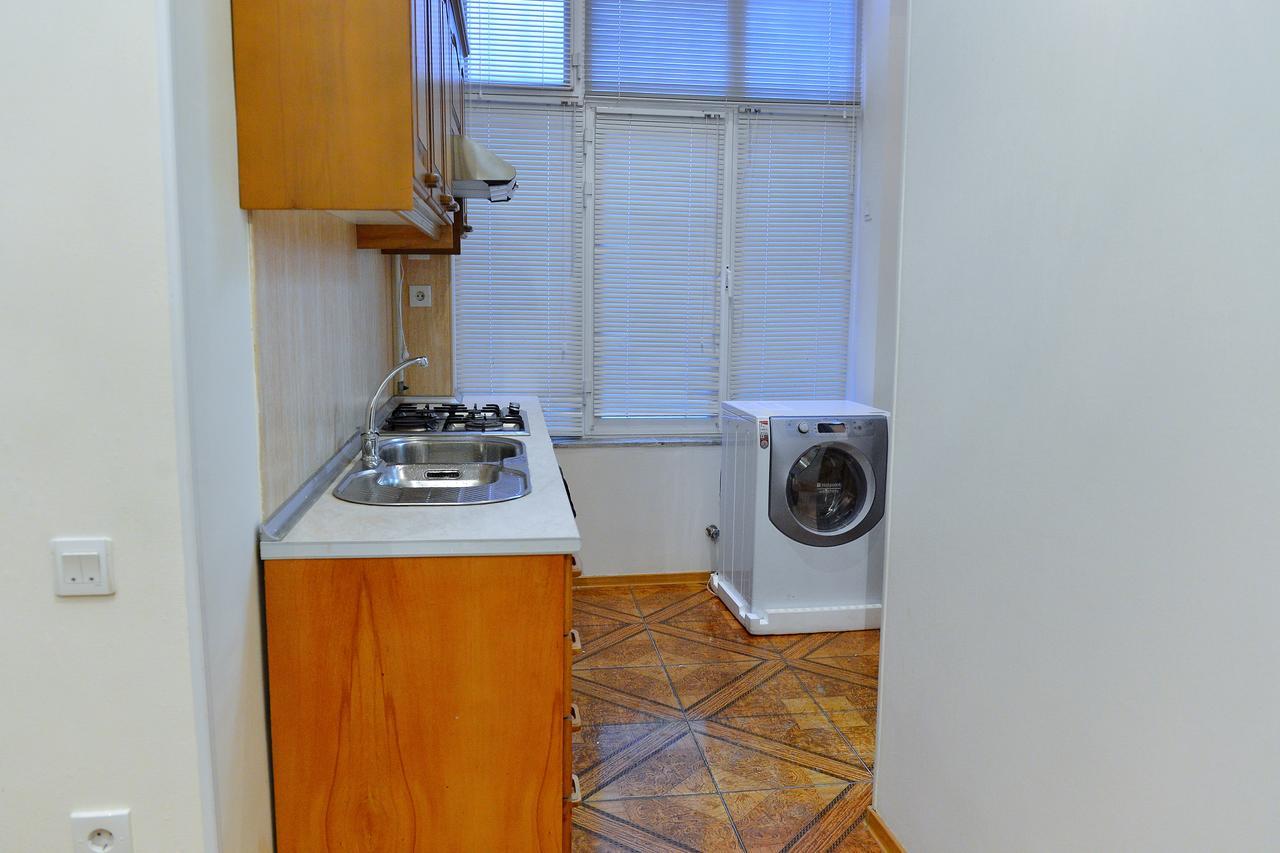 Baku Home Hostel ภายนอก รูปภาพ